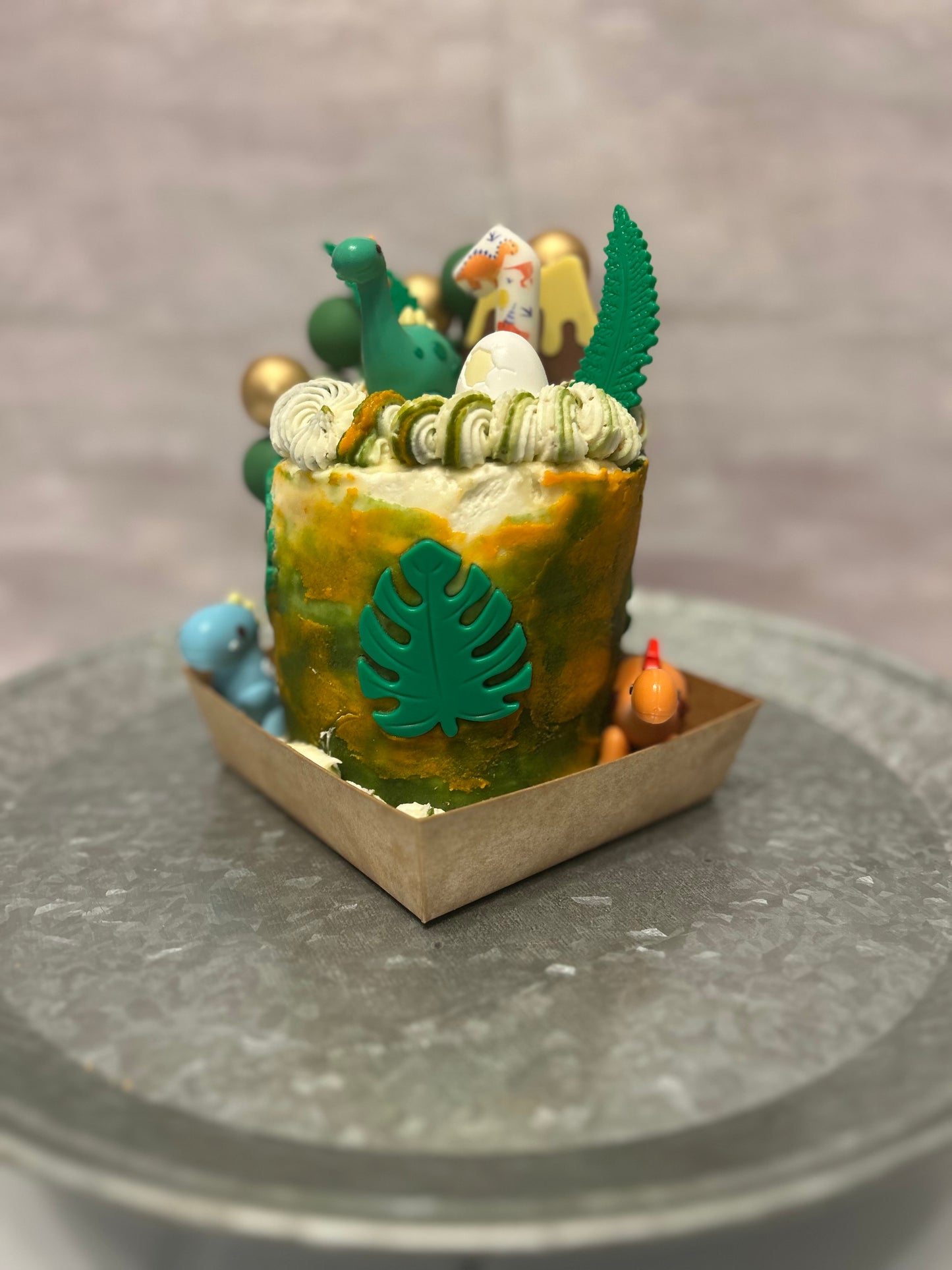 Dino Dream Mini Cake / 4-Inch Two-Layer Kids Cake