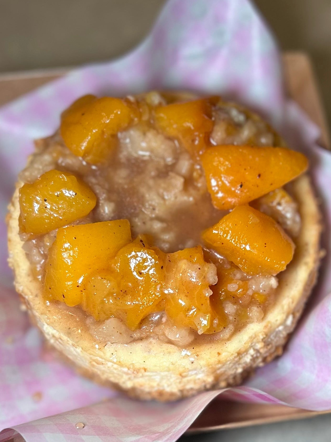 Mini peach cobbler cheesecake