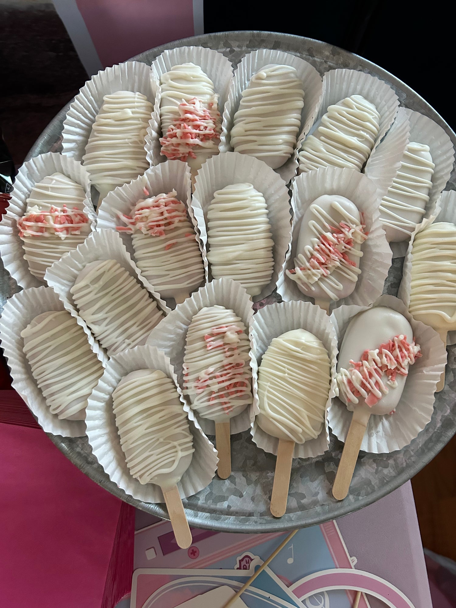 Cupcakes & Treats