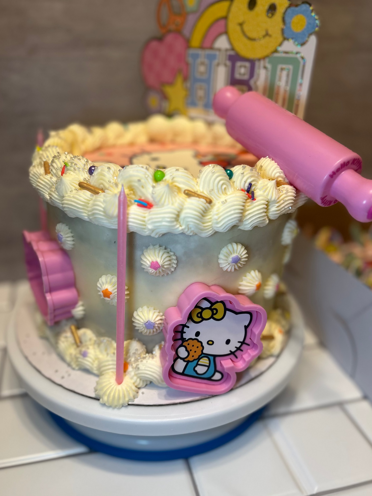 Hello Kitty Cake
