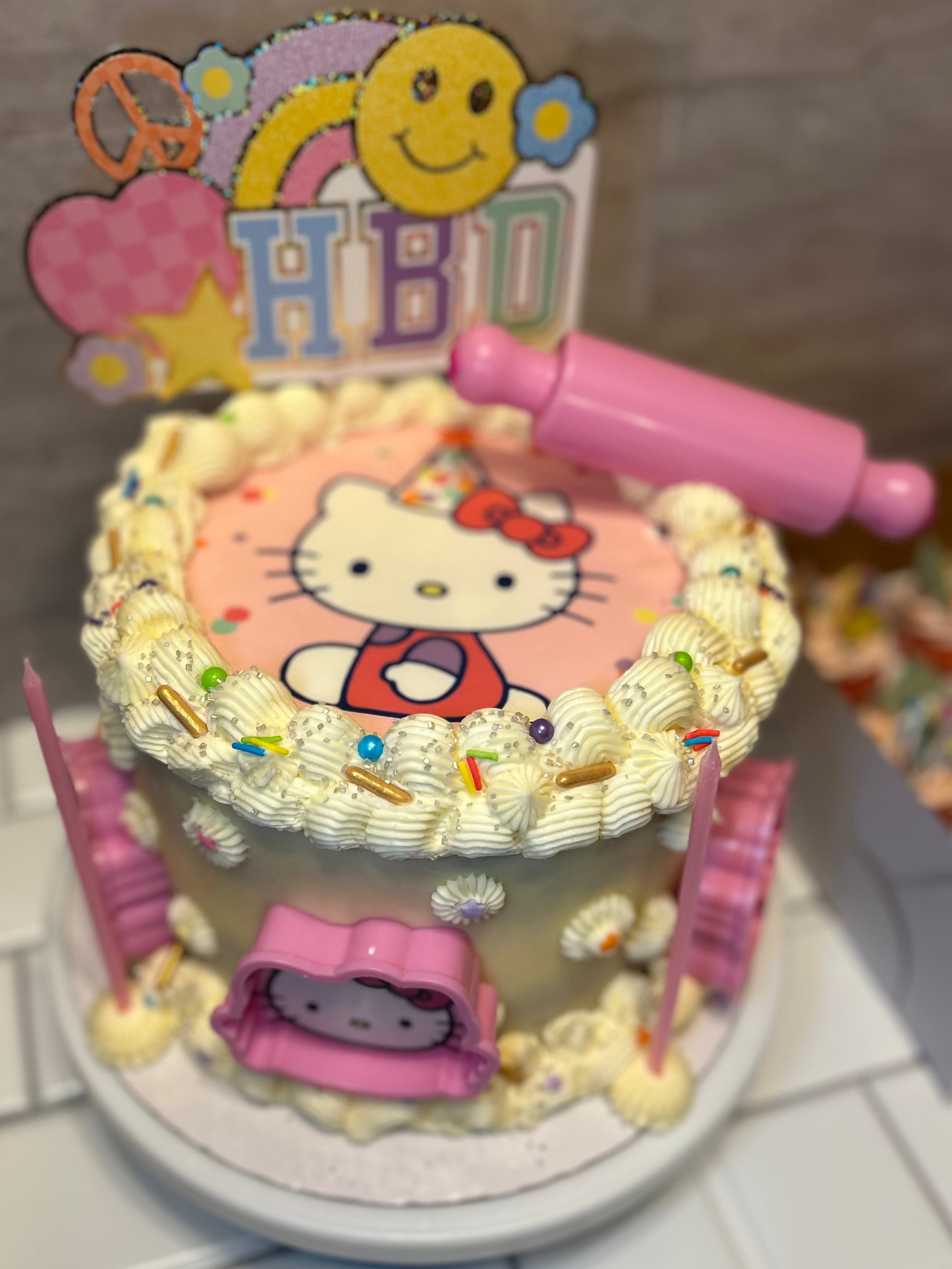 Hello Kitty Cake