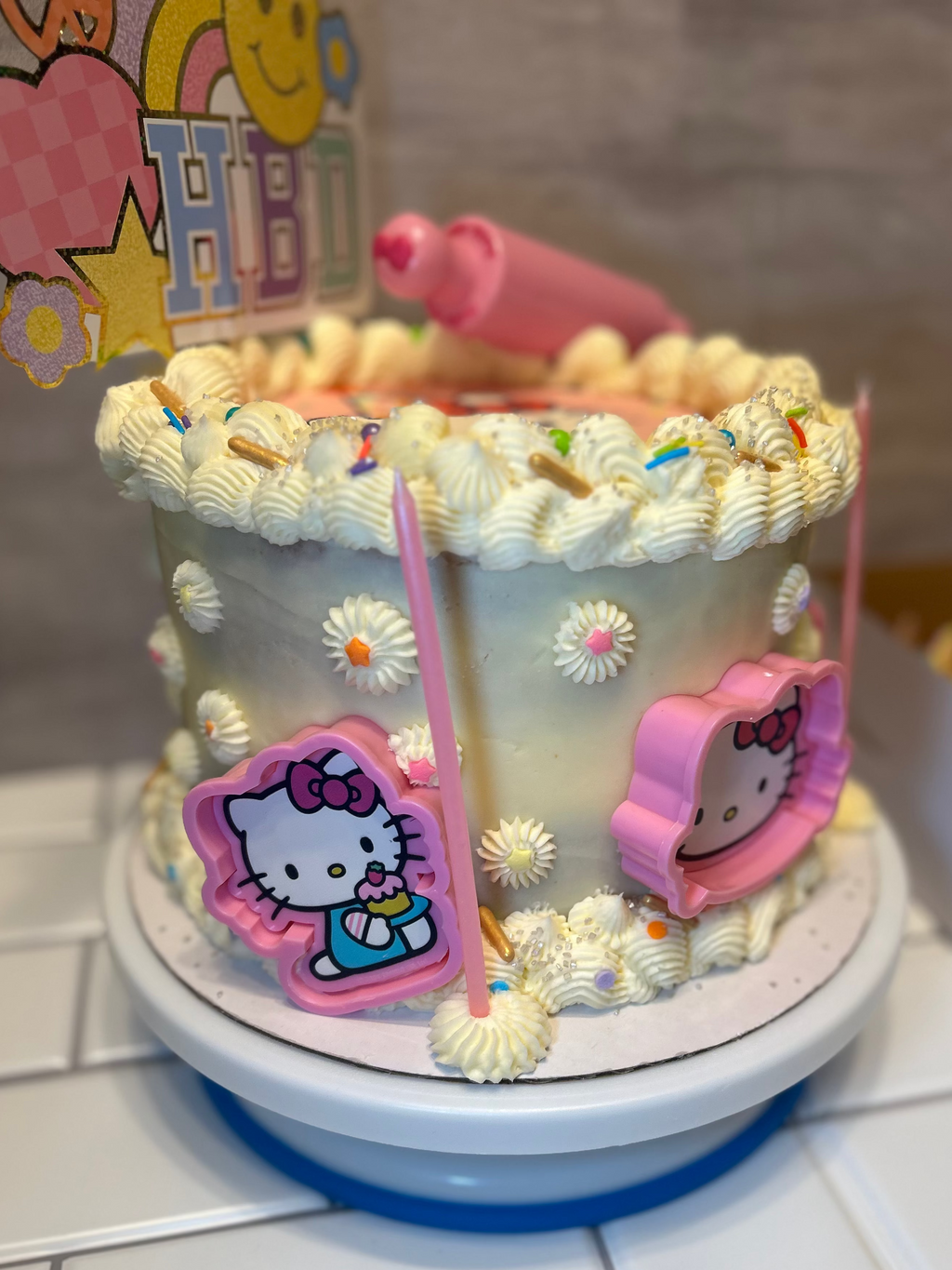 Hello Kitty Cake